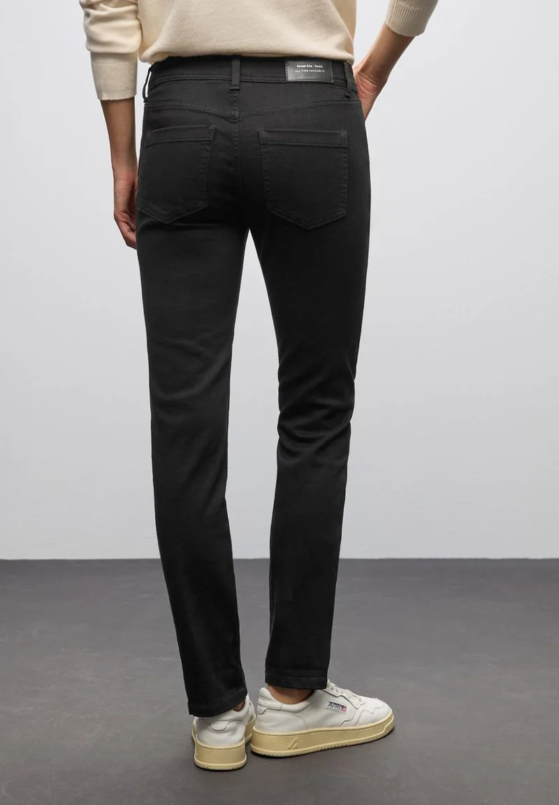 Casual Fit Jeans