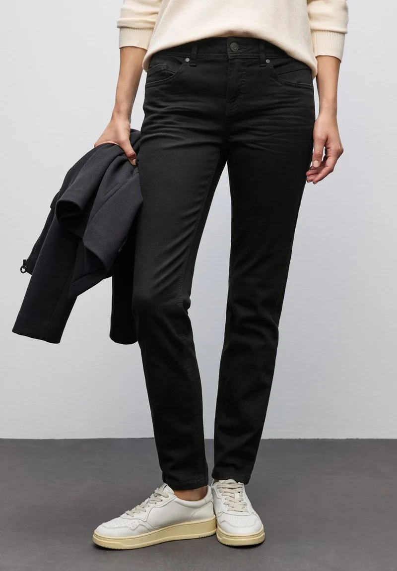 Casual Fit Jeans
