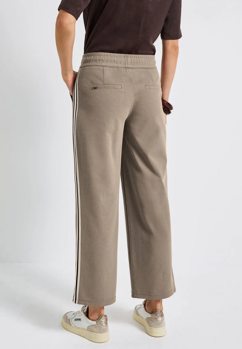 Straight Leg Strukturhose