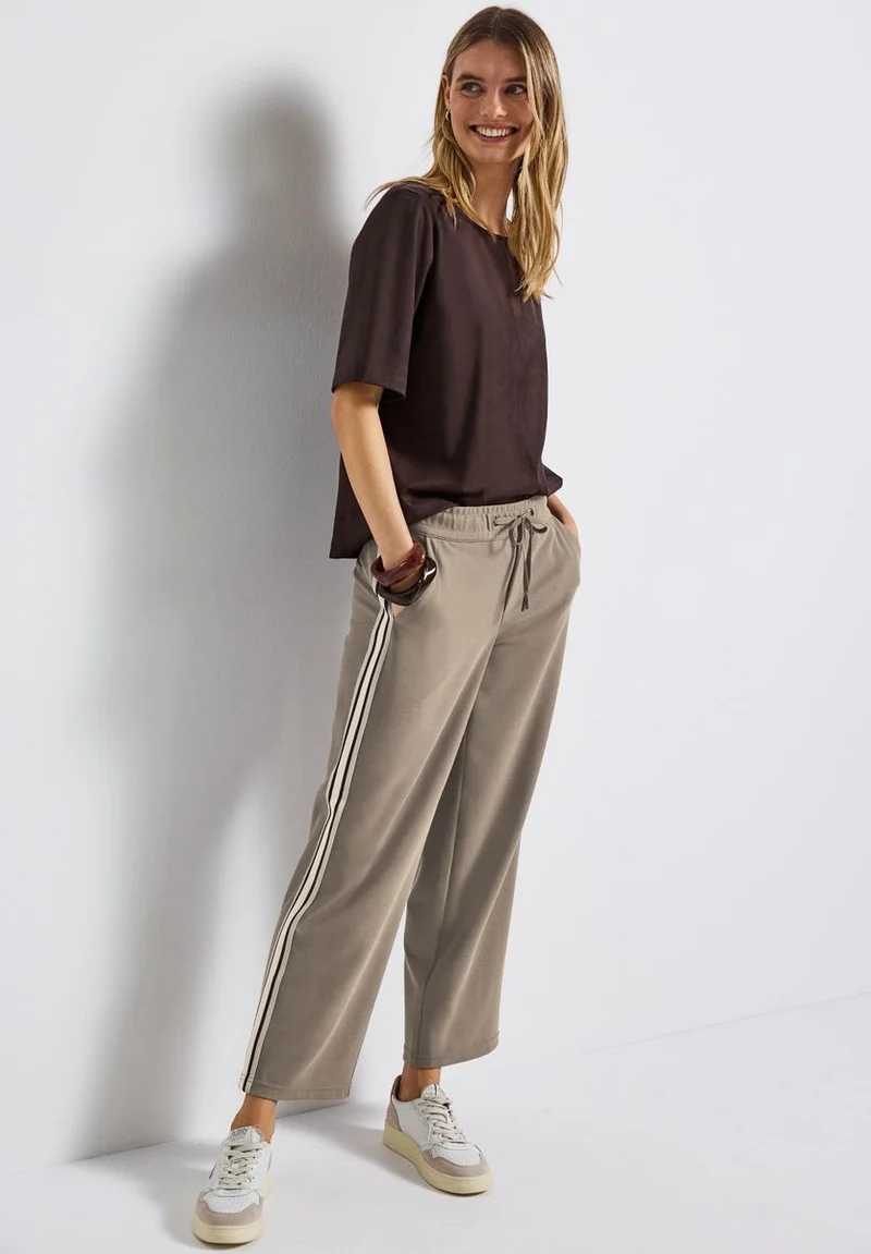 Straight Leg Strukturhose
