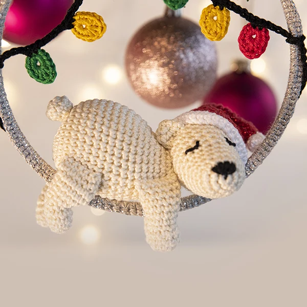 Häkelpaket für einen Weihnachtsanhänger „Eisbär“