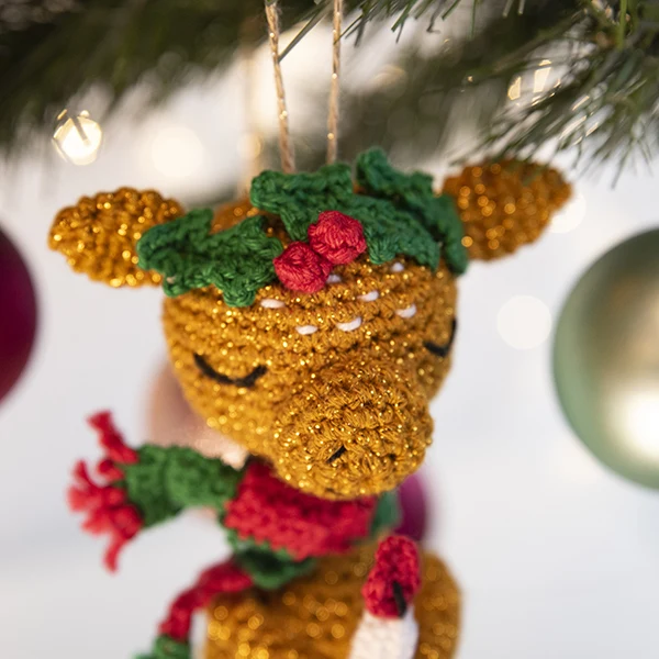 Weihnachtsanhänger „Reh“ – Häkelpaket