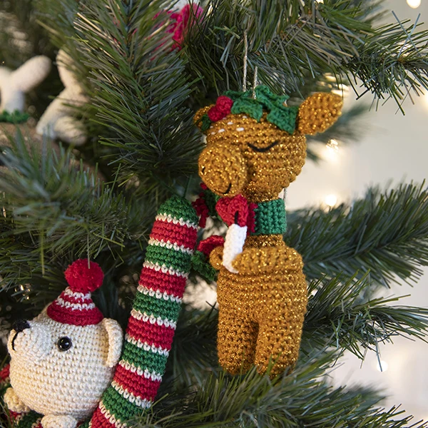 Weihnachtsanhänger „Reh“ – Häkelpaket