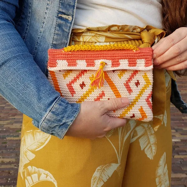 Häkelanleitung für die Clutch „Geo“