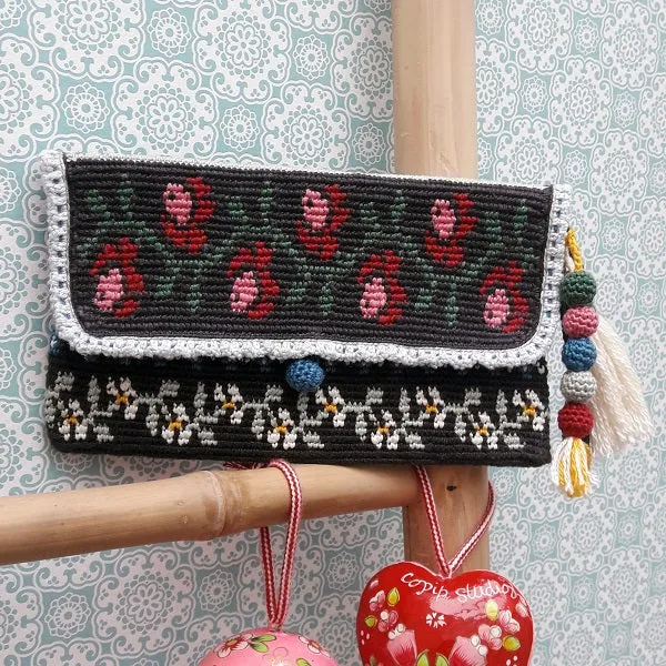 Häkelanleitung „Happy Holidays Clutch“