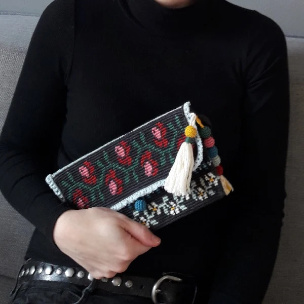 Häkelanleitung „Happy Holidays Clutch“