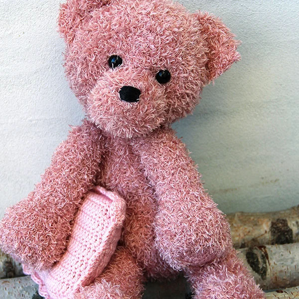 Häkelanleitung „Teddy mit Decke und Kissen“ von Go Handmade (digital)