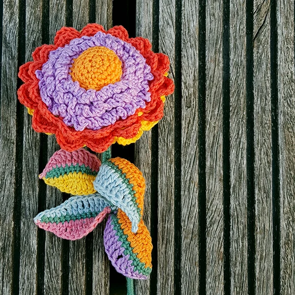 Häkelanleitung „Summer of Fun“-Blume