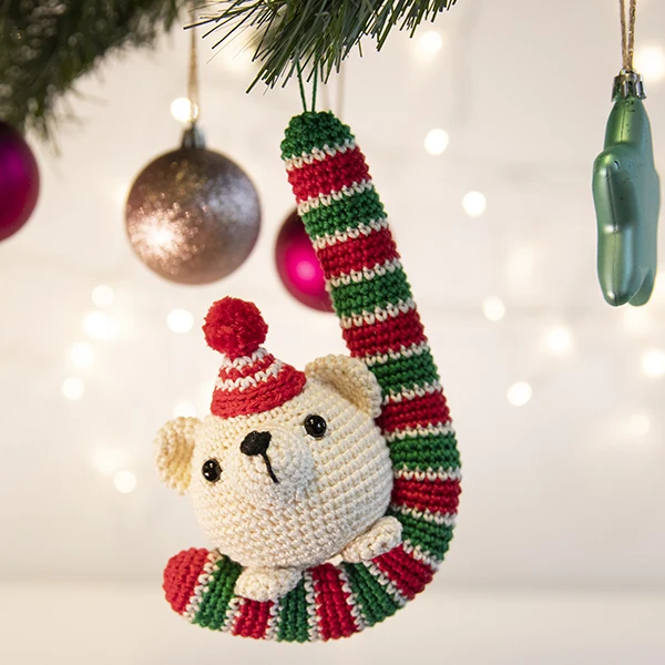 Häkelpaket für einen Weihnachtsanhänger „Bär“