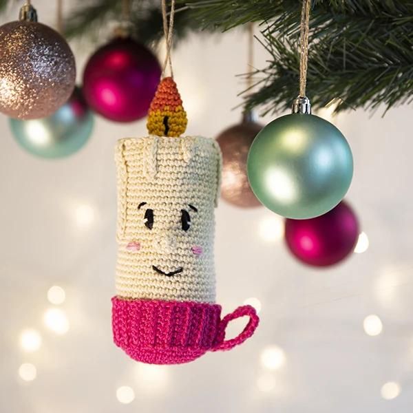Häkelpaket für einen Weihnachtsanhänger in Form einer Kerze