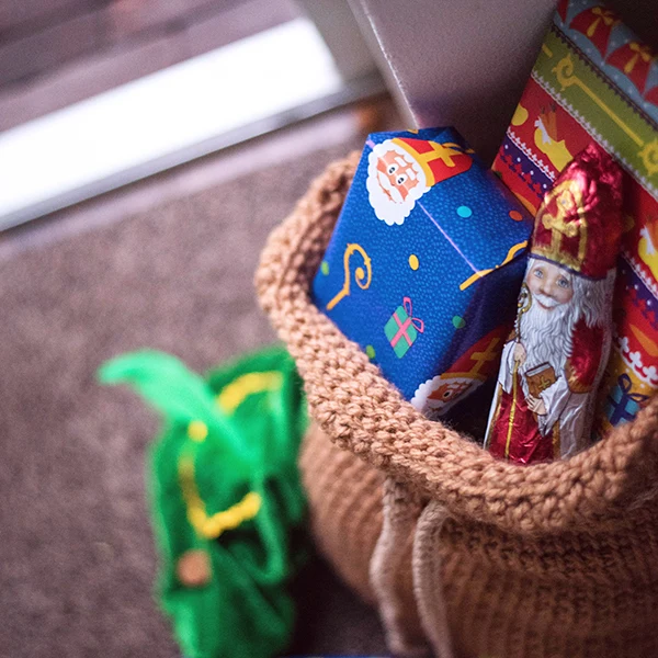 Häkelanleitung „Nikolaus-Geschenktüte“ (digital)