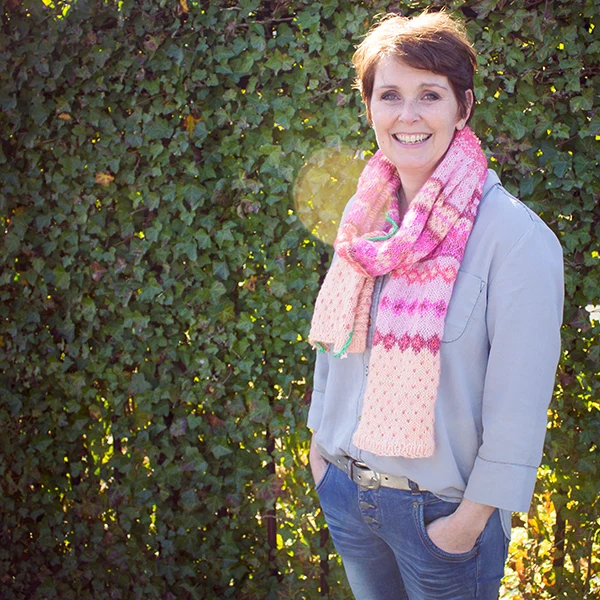 Strickanleitung für den „Charming Fair Isle“-Schal