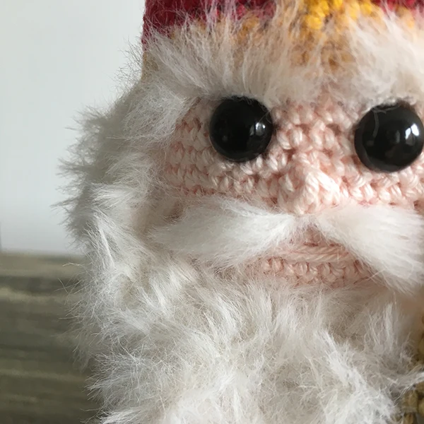 Häkelanleitung für ein Nikolaus-Kuscheltier (digital)