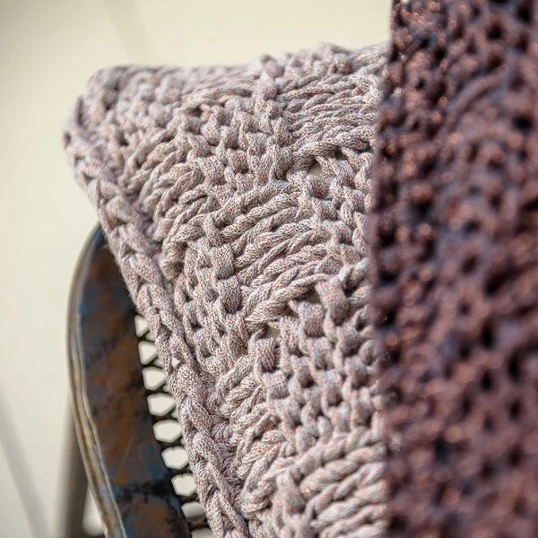 Strickanleitung „RibbonXL“ – Kissen „Dambord“ (digital)