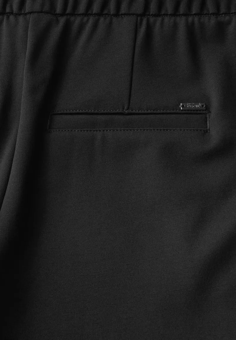 Casual Fit Hose