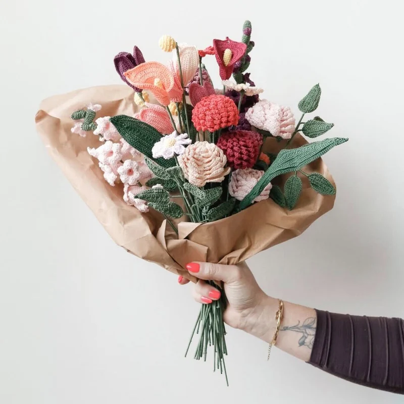 Häkelgarn-Garnpaket „Blumenstrauß“ à la Sascha – Farben „Durable Blossom“ aus dem Buch
