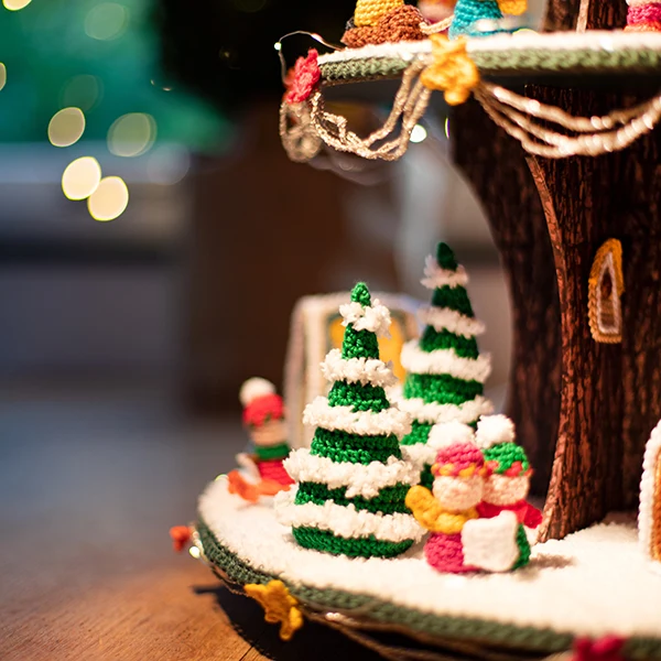Weihnachtsdorf-Etagere – AdventCAL-Häkelpaket