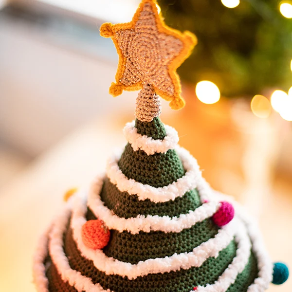 Weihnachtsdorf-Etagere – AdventCAL-Häkelpaket