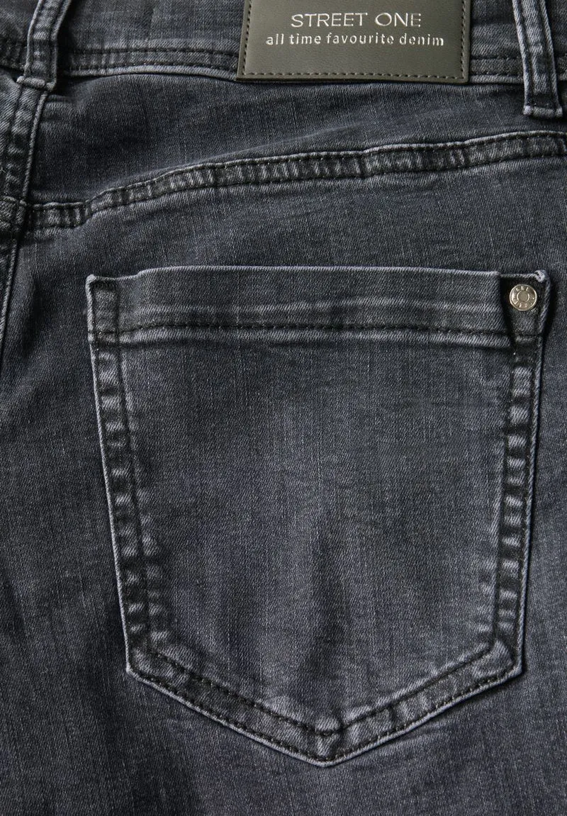 Casual Fit Jeans
