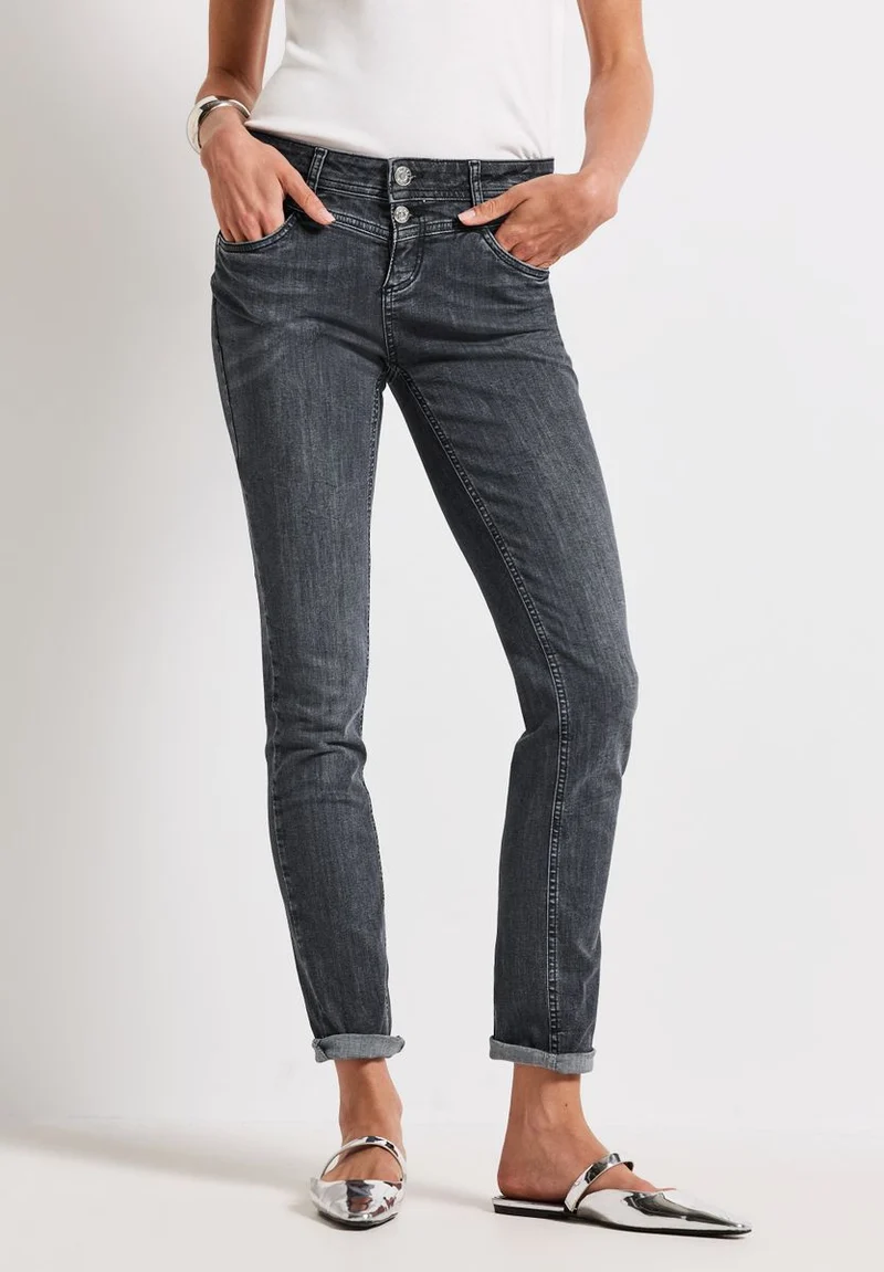 Casual Fit Jeans