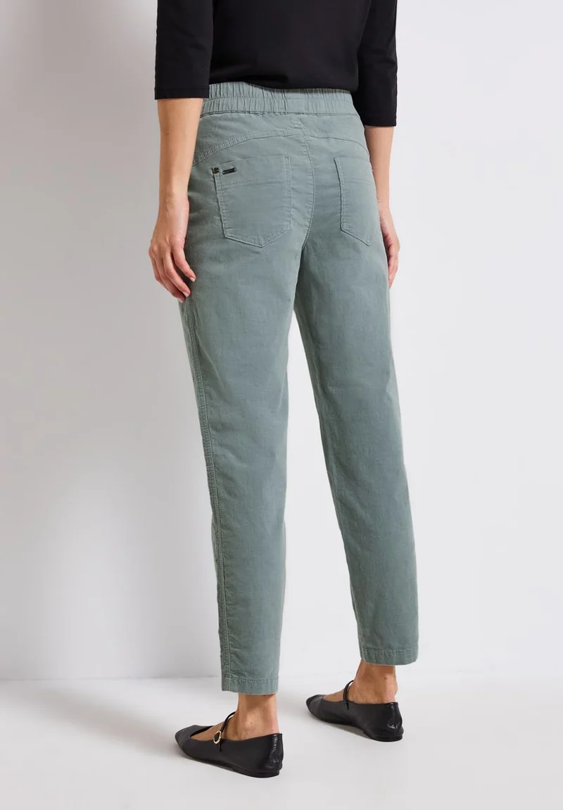 Loose Fit Cordhose