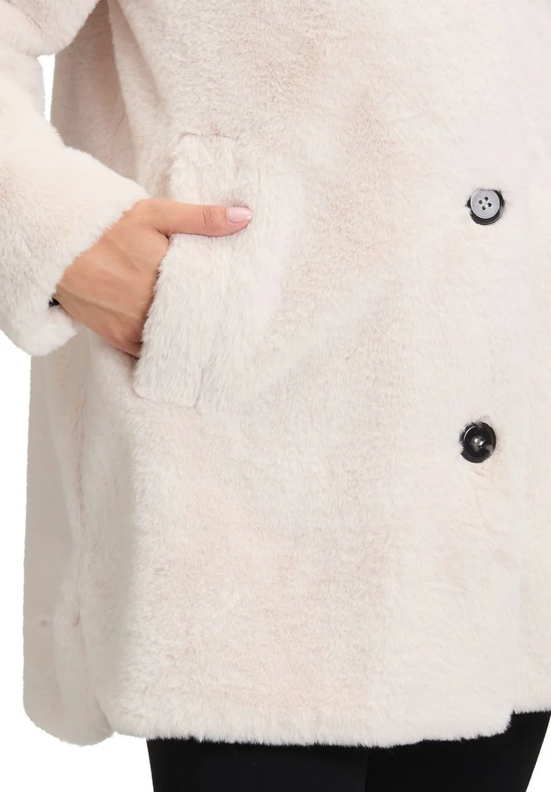 Plüschjacke