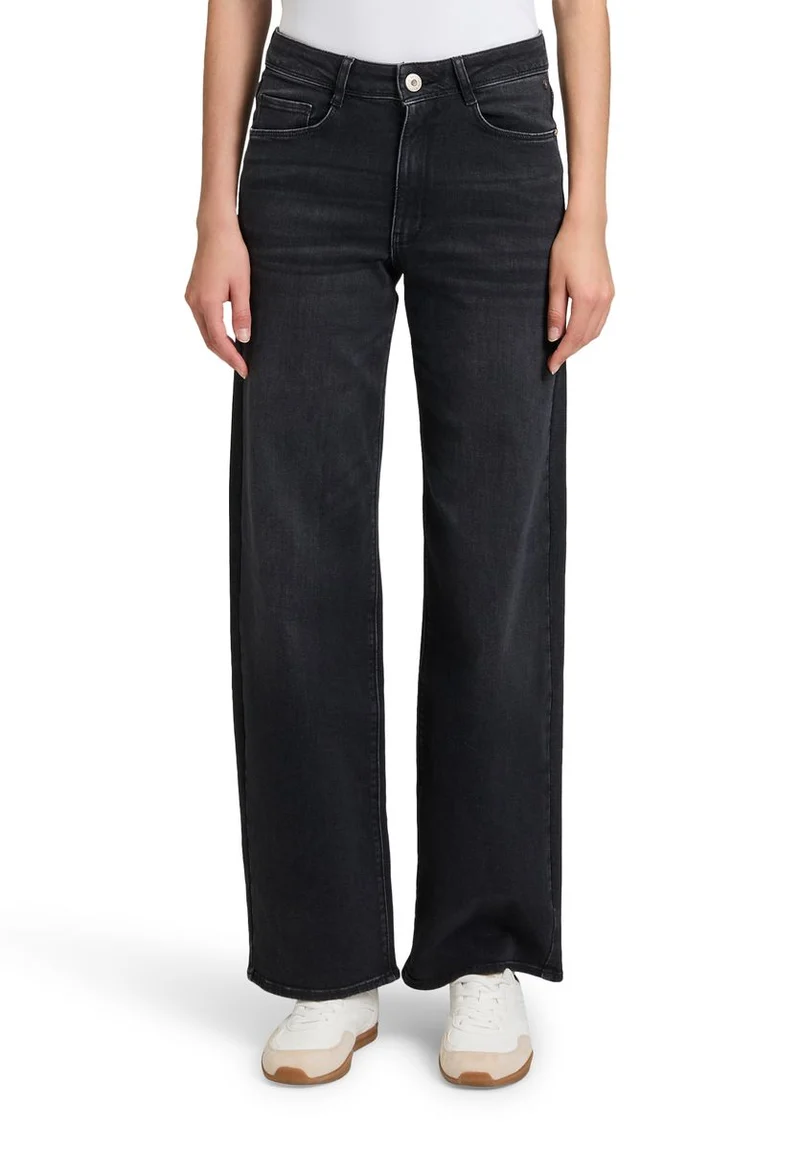 High Waisted-Jeans