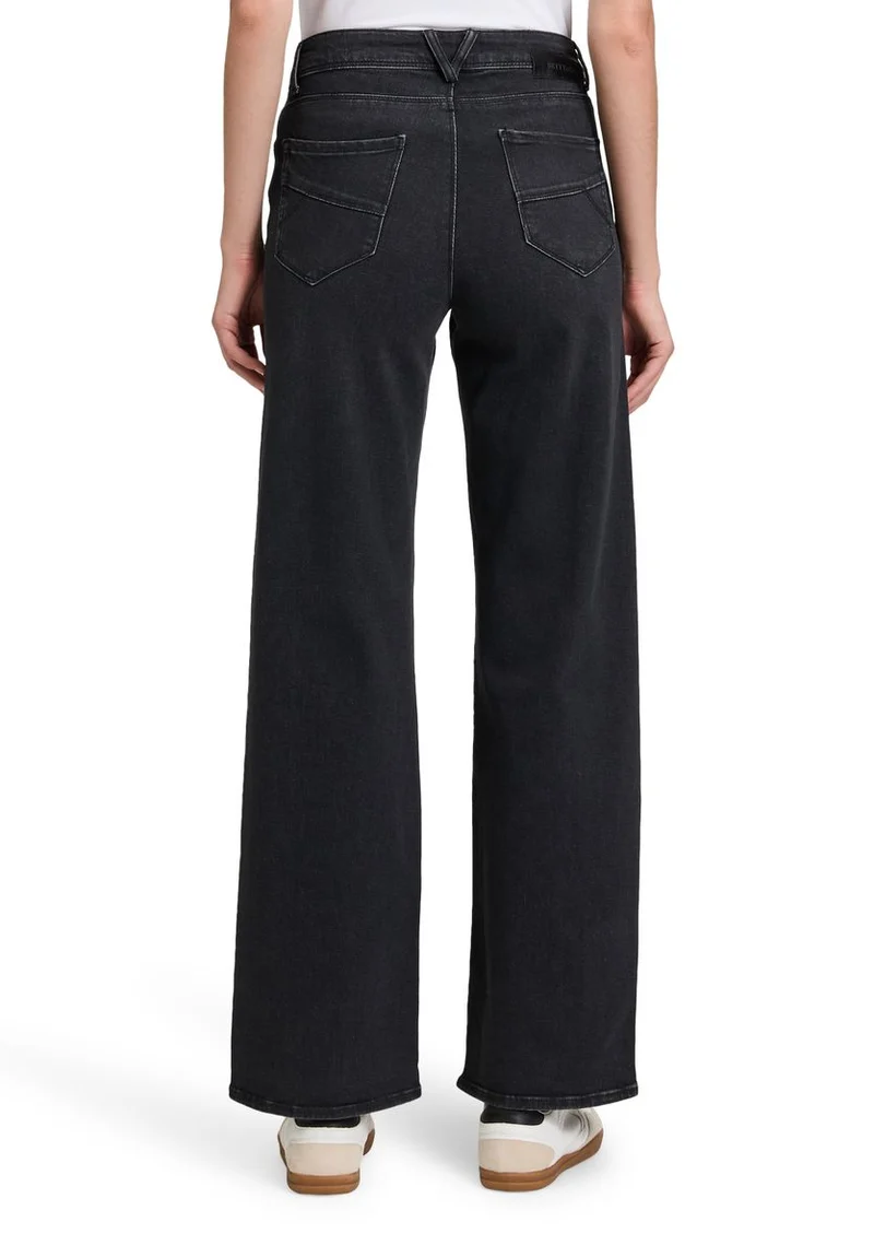 High Waisted-Jeans