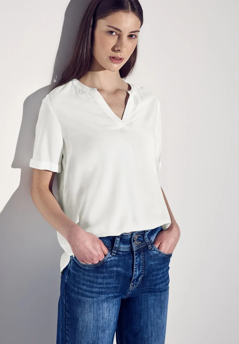 Bluse in Unifarbe
