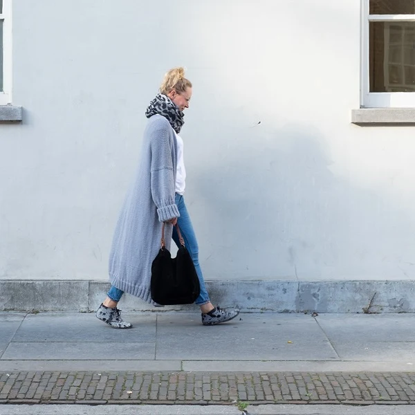 Yarn and Colors Maxi-Strickjacke – Strickpaket