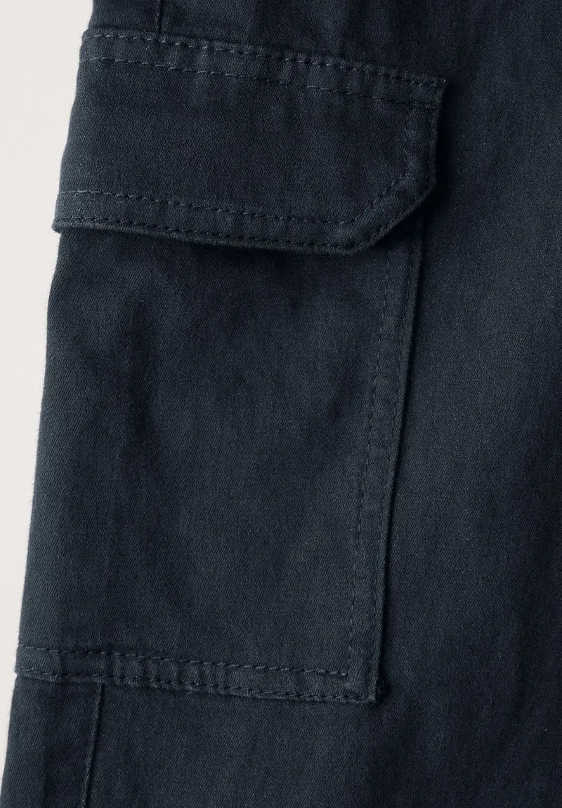 Cargo-Hose im Washed-Look