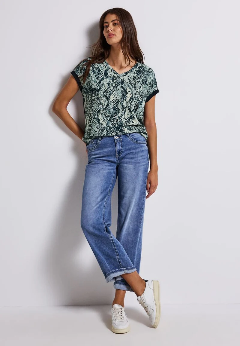 V-Neck Shirt mit Snake Print