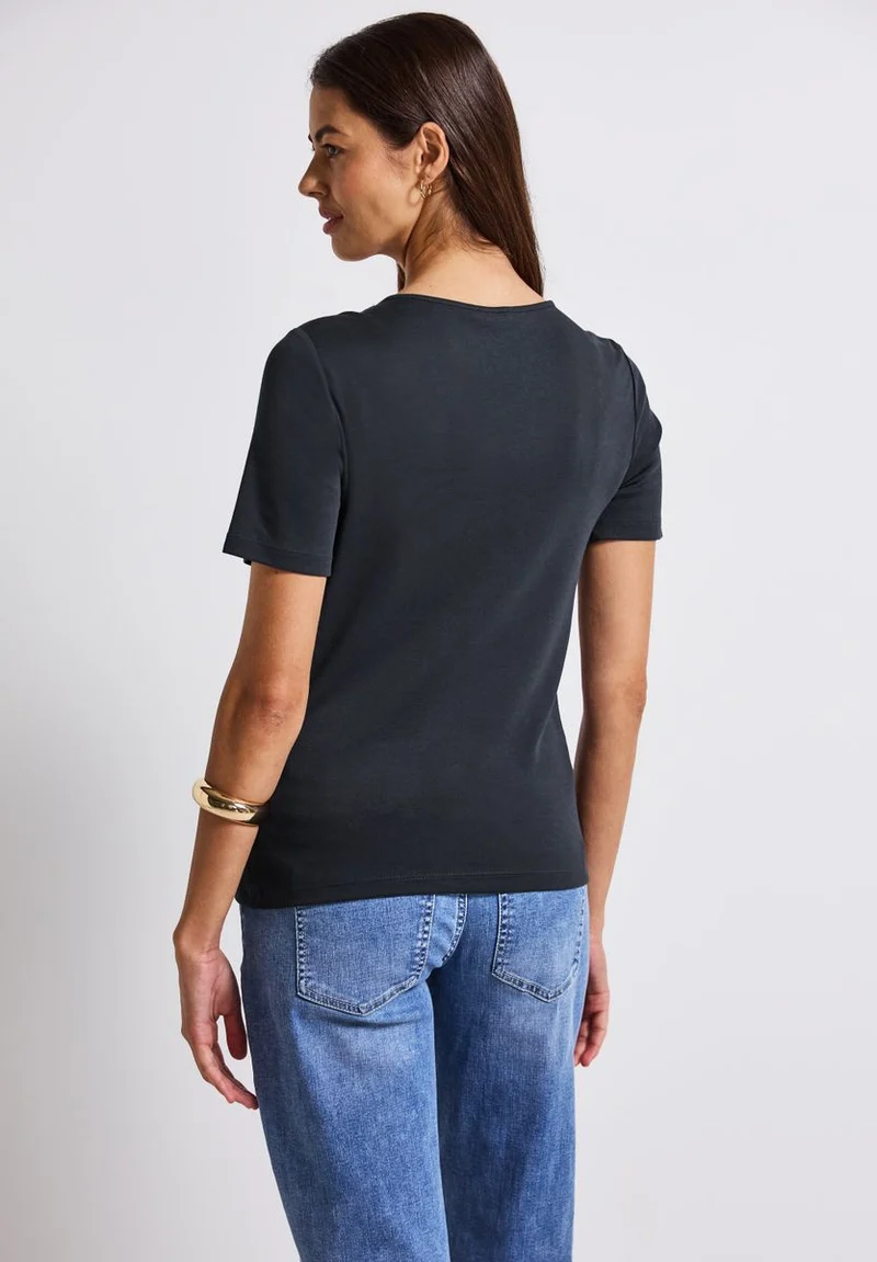 T-Shirt mit Herzausschnitt
