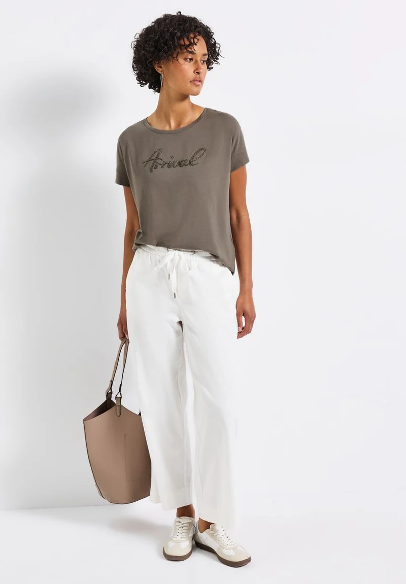 Shirt mit Wording-Stickerei