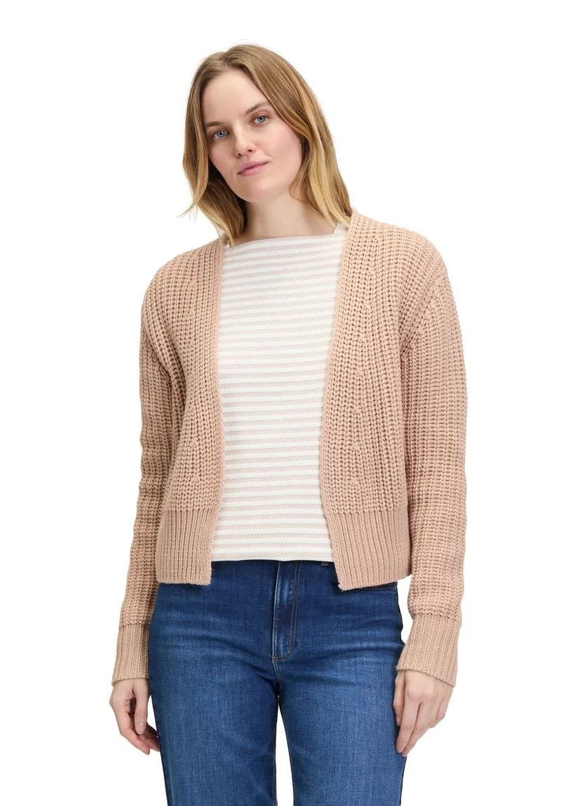 Grobstrickjacke