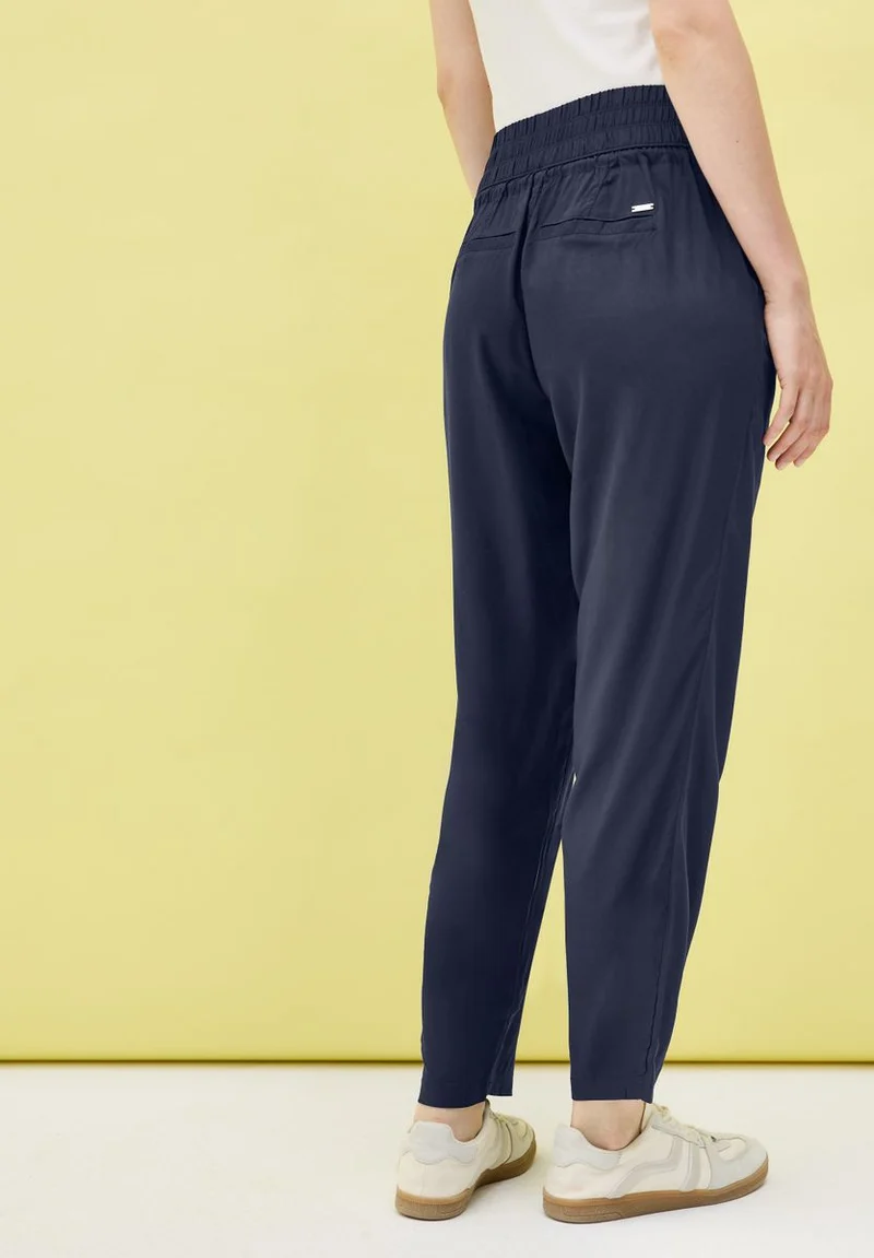 Loose Fit Hose