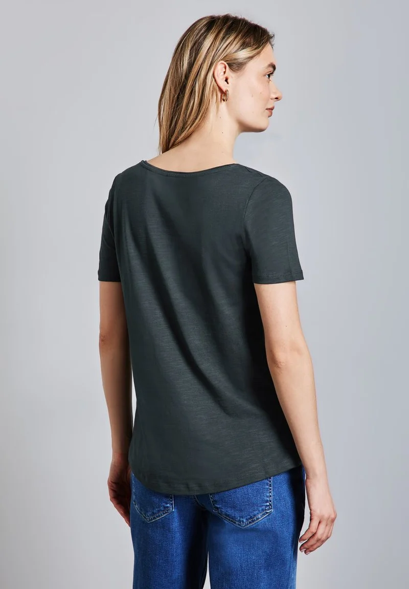 Basic T-Shirt in Unifarbe