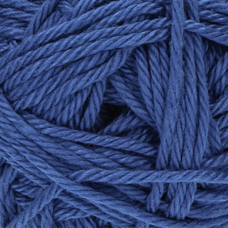 Yarn and Colors Must-have 060 Marineblau