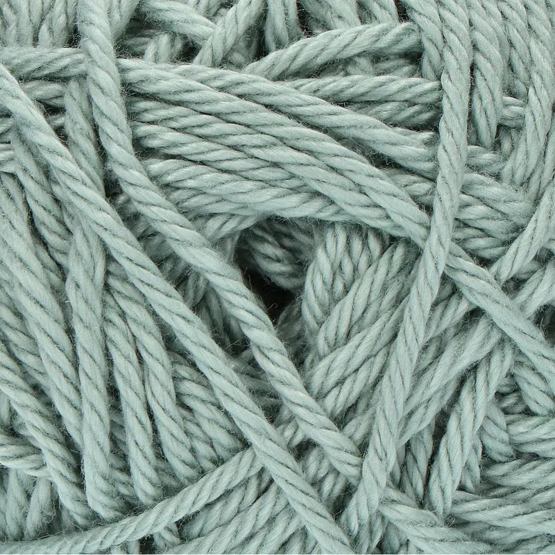 Yarn and Colors Super Must-have 080 Eukalyptus