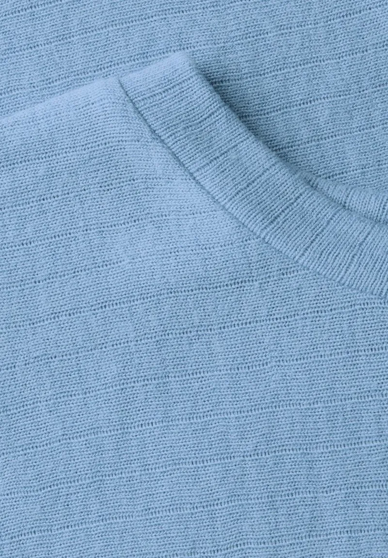 Shirt mit Streifenstruktur