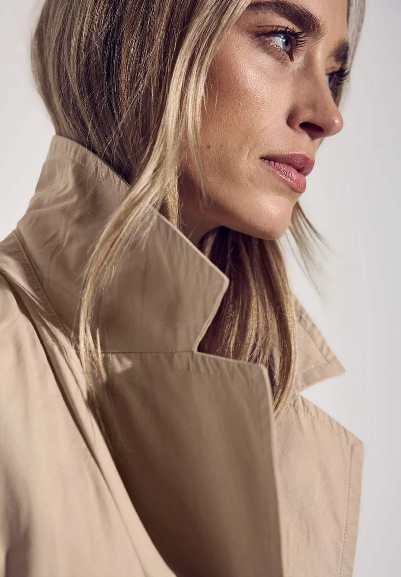 Doppelreihiger Trenchcoat