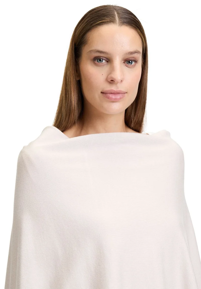Strick-Poncho