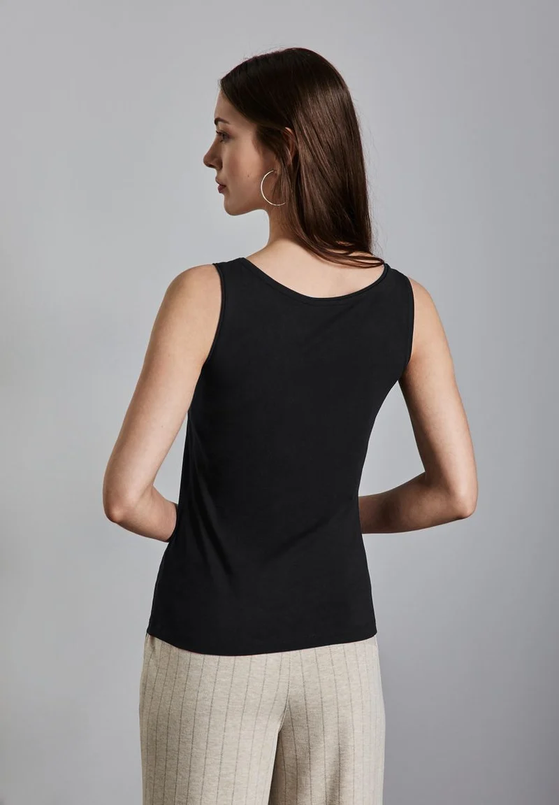 Basic Top in Unifarbe