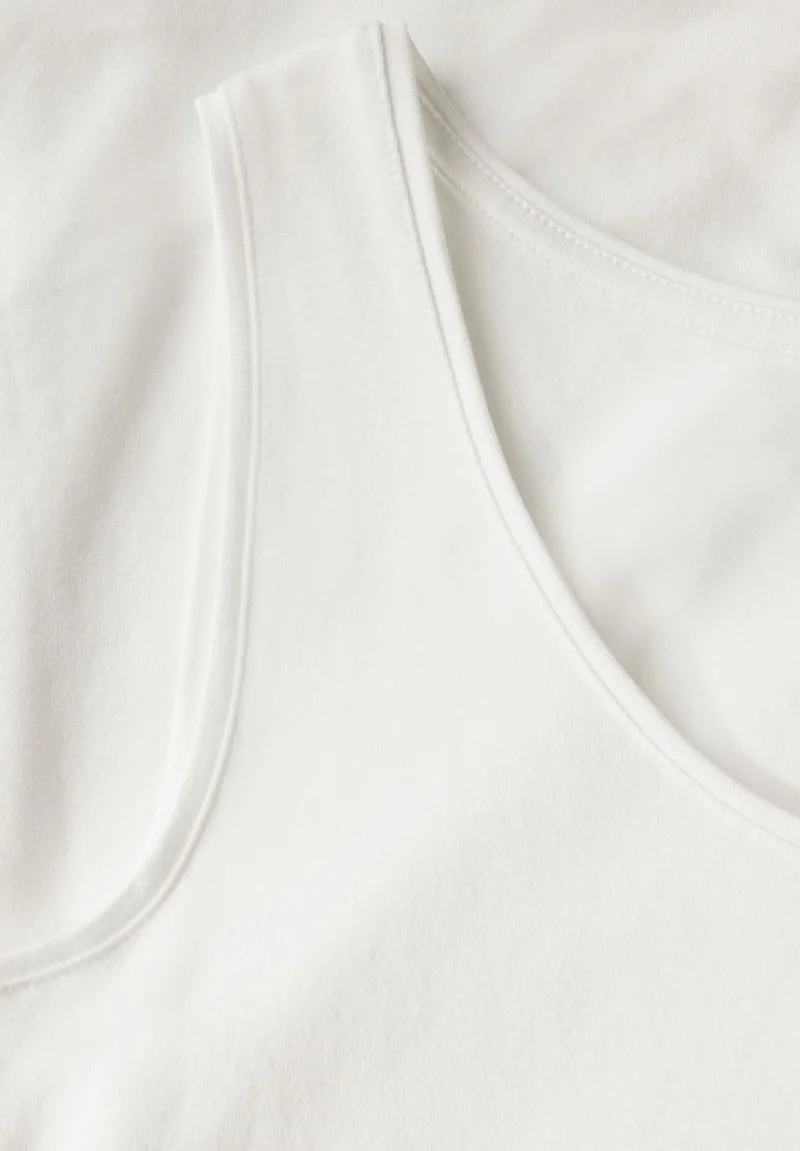 Basic Top in Unifarbe