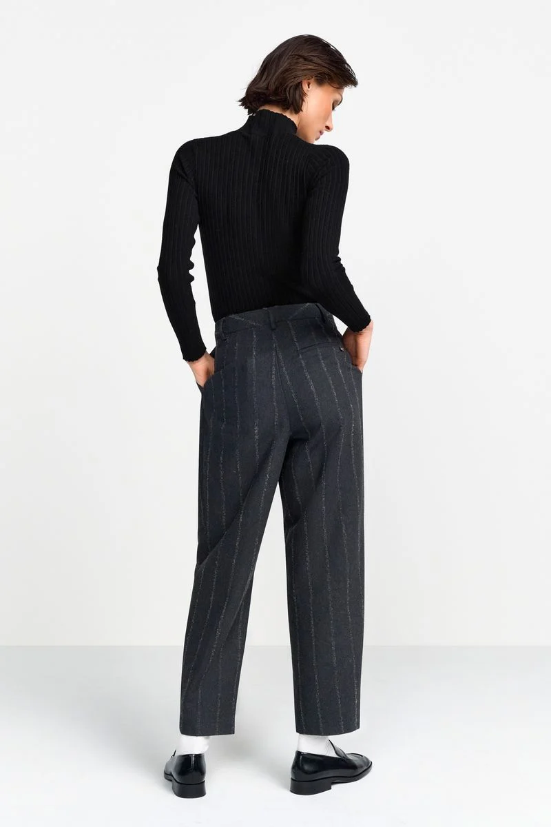 Turtle neck rib knit