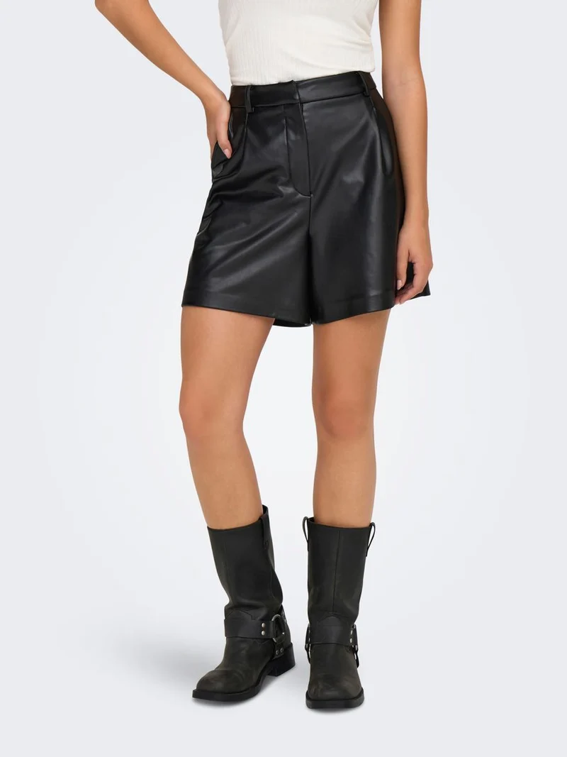 ONLPENNY FAUX LEATHER SHORTS OTW
