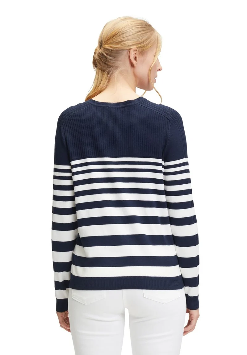 Feinstrickjacke