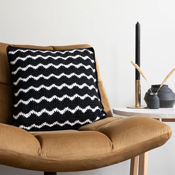 Yarn and Colors Waves – Broschüre „Comfy Cushion“