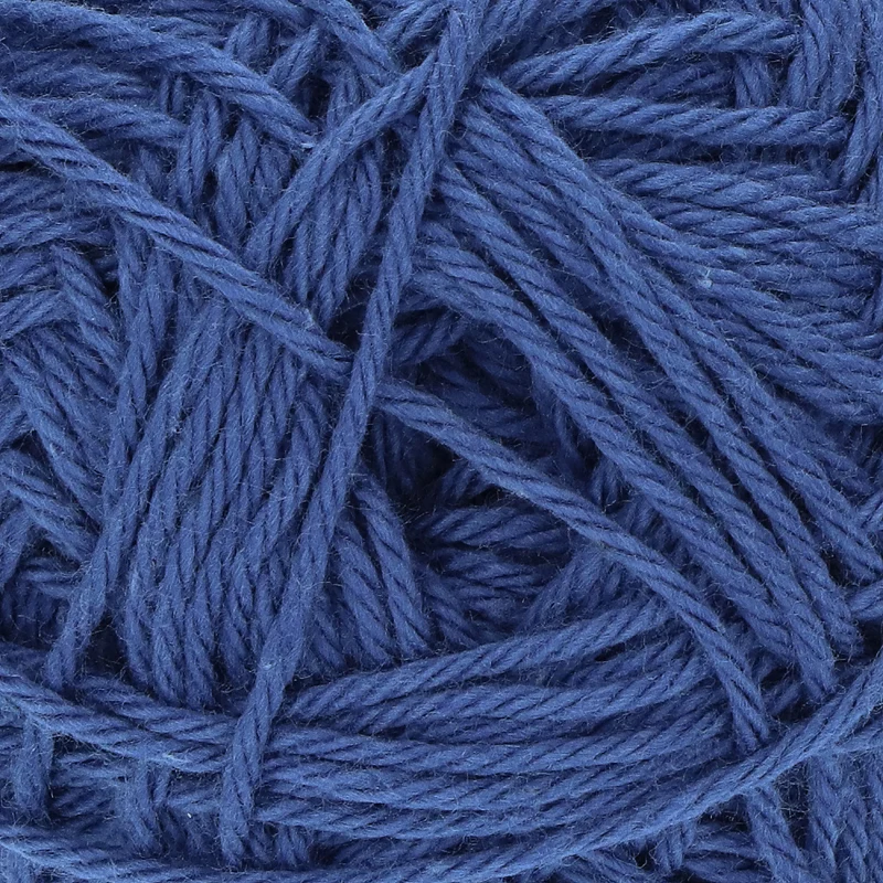 Yarn and Colors Favorite 060 Marineblau