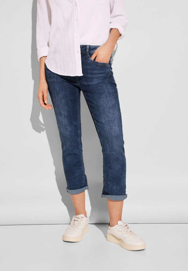 7/8 Casual Fit Jeans